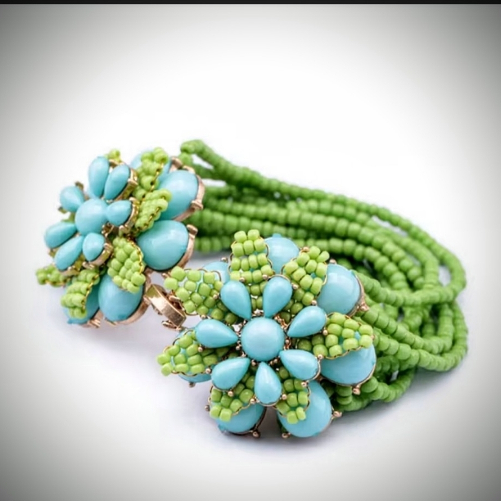 Retro Green Flower-Power Bracelet +FREE Necklace